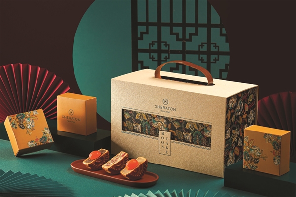 Trước sự sôi động của thị trường bánh năm nay, ít nhất trong vài năm nữa, bánh trung thu 5 sao vẫn là mảng nhiều hấp lực với các nhà làm bánh.  Ảnh: TL. 