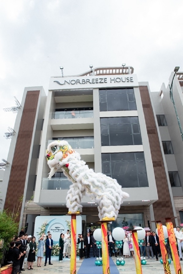 Trụ sở chính của Tập đoàn Norbreeze ngày khai trương