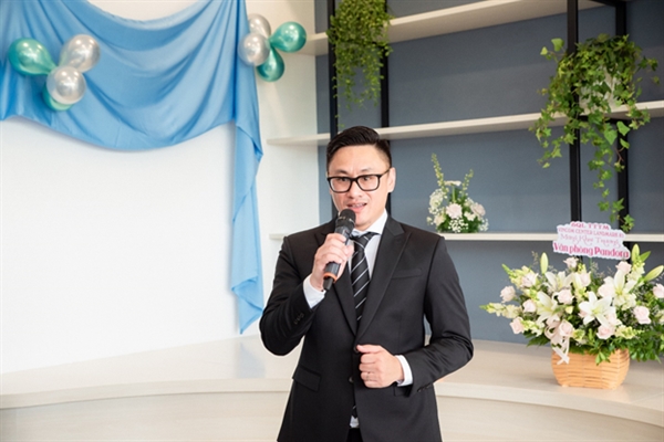  Ông Nam Huynh - Tổng Giám đốc điều hành Pandora khu vực Đông Đương phát biểu tại sự kiện
