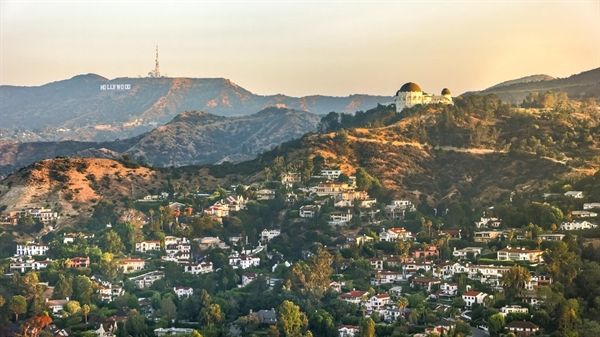 Hollywood Hills (Los Angeles) là địa danh nổi tiếng với những dinh thự đắt đỏ nhất thế giới. Ảnh:  Istock