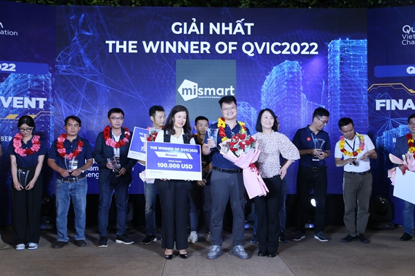 Startup Phạm Thanh Toàn đạt giải nhất QVIC 2022. Ảnh: Đại Việt.