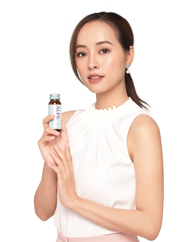 Dược Hậu Giang gần đây còn phân phối những sản phẩm chăm sóc sức khỏe chất lượng cao như Collagen nước ALFE từ Nhật Bản…