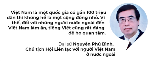 Dai su Nguyen Phu Binh: Rat can co nhung chuong trinh hanh dong cua ca trong va ngoai nuoc cho tieng Viet