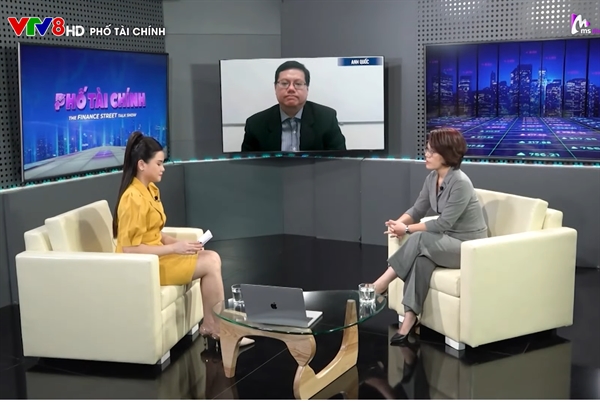 bà Dương Kim Anh, Đồng Giám đốc Đầu tư, Công ty Quản lý Quỹ Vietcombank (VCBF) ở Talkshow Phố Tài chính. Ảnh chụp màn hình. 