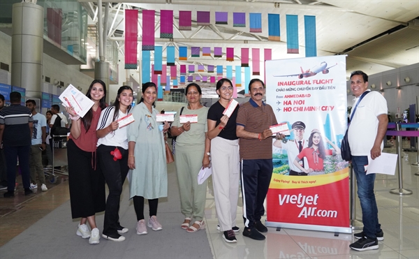 Bay thang bang Vietjet tu Viet Nam toi Ahmedabad  