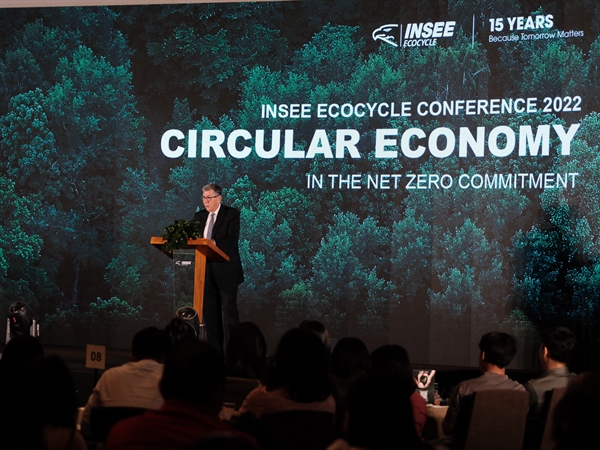 Ông Alain Cany – Chủ tịch tập đoàn Jardine Matheson Việt Nam và Eurocham phát biểu tại Hội nghị INSEE Ecocycle 2022 “Nền kinh tế tuần hoàn hương tới thực hiện cam kết phát thải ròng bằng 0”