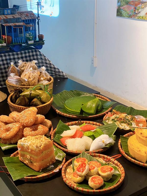 Những món bánh miền Tây Nam Bộ được trưng bày để trẻ nhỏ hiểu thêm về văn hóa ẩm thực miền Tây