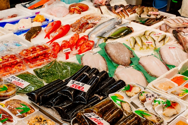 Chợ hải sản Shiogama, tỉnh Miyagi, Nhật Bản.