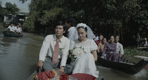 Một cảnh đám cưới đậm chất miền Tây sông nước trong phim