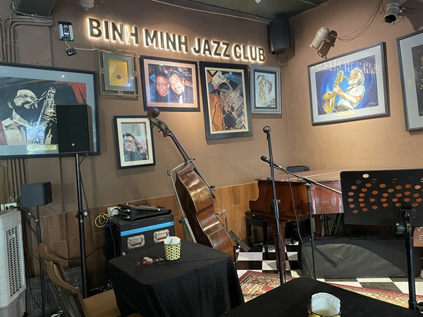 Một Jazz Club do nghệ sĩ Quyền Văn Minh sáng lập, nơi lưu giữ nhiều kỷ niệm của ông và là chốn dừng chân của bè bạn, của những người say đắm Jazz