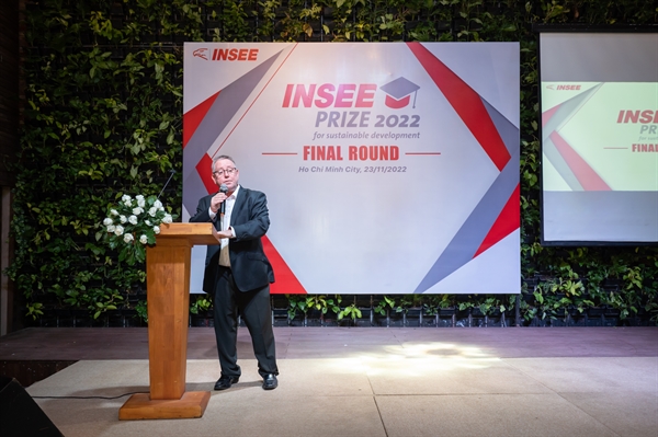 Ông Eamon John Ginley – Tổng Giám đốc INSEE Việt Nam phát biểu trong Buổi Lễ trao giải INSEE Prize 2022