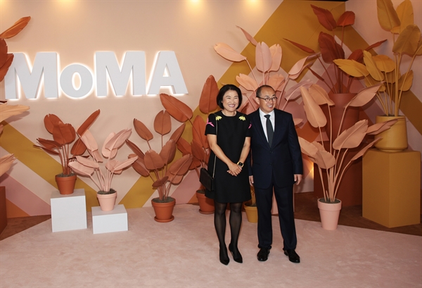 Bà Zhang và ông Pan tham dự Party in the Garden 2022 của MoMA tại Bảo tàng Nghệ thuật Hiện đại ở New York. Ảnh: Getty Images.