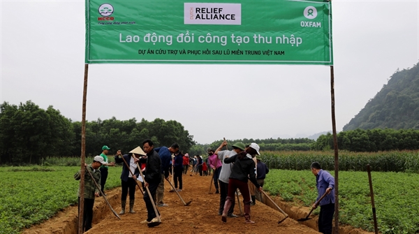 Chương trình Lao động đổi công tạo thu nhập của Oxfam tại Quảng Bình.