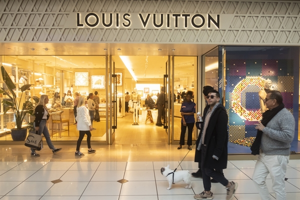 Một cửa hàng Louis Vuitton. Ảnh: Bloomberg.