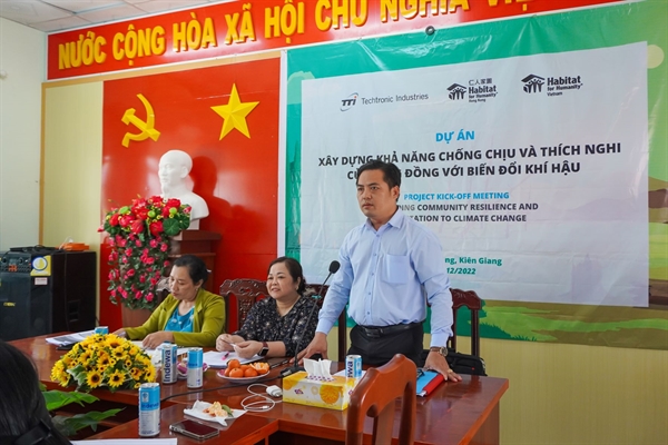 Phó Chủ tịch UBND huyện Giồng Riềng phát biểu tại lễ khởi động.