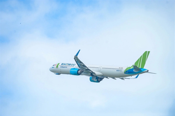 Bamboo Airways sẽ tăng cường đội máy bay lên 42 chiếc vào năm 2023 và 100 chiếc vào năm 2028 nhằm mục tiêu chiếm 30% thị phần nội địa.