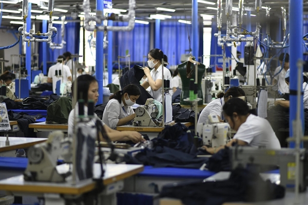 Năm 2021, Việt Nam vượt Bangladesh, đứng thứ 2 thế giới về thị phần xuất khẩu dệt may, chỉ sau Trung Quốc.