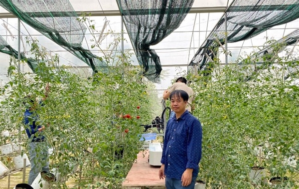 PGS.TS Phạm Mạnh Thắng, chủ nhiệm đề tài nghiên cứu chế tạo robot nông nghiệp. Ảnh: ĐH Công nghệ, ĐHQGHN