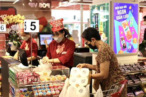 Trong tuần lễ khai trương, WinMart Phú Mỹ Hưng triển khai hàng loạt các hoạt động thú vị dành cho khách hàng như: buffet kem, bốc thăm may mắn với tổng giá trị giải thưởng lên tới 50.000.000đ. 