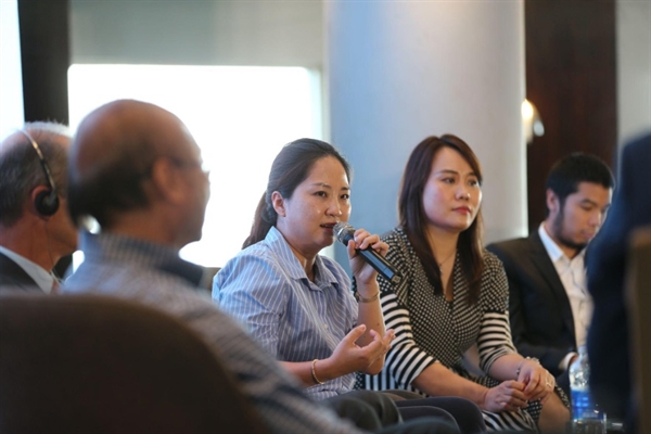 Bà Kao Huy Phương, Phó Giám đốc phụ trách kinh doanh Công ty Cổ phần Bánh kẹo Á Châu (ABC), trong phiên toạ đàm 1. Ảnh: Quý Hoà.