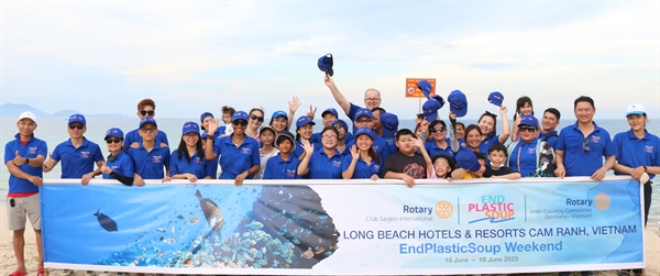 Khởi đầu bằng chương trình dọn sạch bãi Dài, các khu nghỉ dưỡng sẽ kết hợp với Rotary Việt Nam và quốc tế có nhiều hoạt động hơn nữa với mục tiêu “không còn rác thải nhựa ở đại dương, biển, sông, hồ, rừng, công viên và đường phố” vào năm 2050.