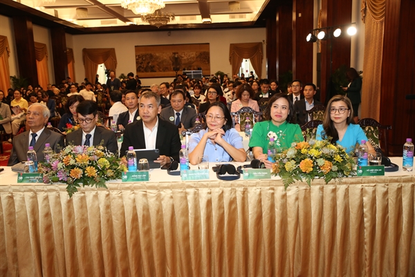 The event received participation from hundreds local and international enterprises. Photo: Quy Hoa