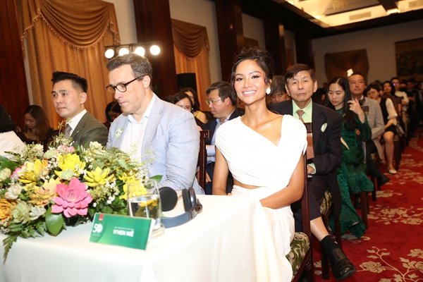 Miss Universe 2018 H'Hen Niê is seen at the event. Photo: Quy Hoa