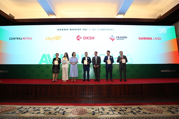 20 FDI companies among 50 firms honored at the CSA 2023 by Nhip Cau Dau Tu magazine. Photo: Tuyen