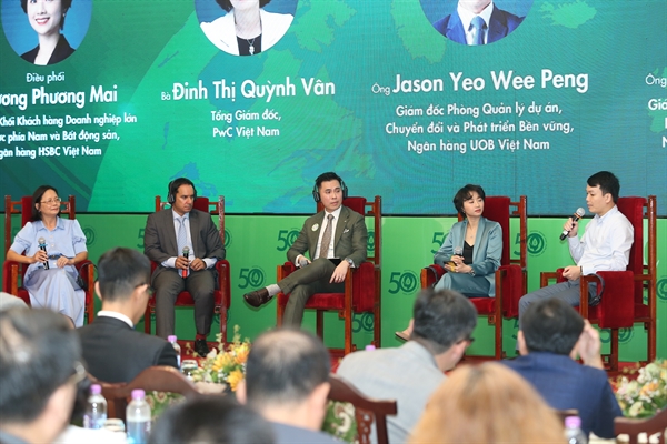 Ông Vũ Đình Công, Giám đốc ESG Tập đoàn VinaCapital, chia sẻ trong Toạ đàm 