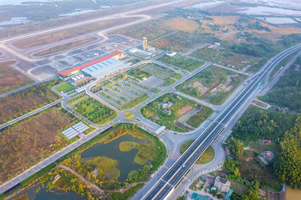Van Don International Airport in Quang Ninh has been invested in and built by Sun Group.