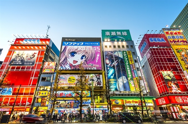 Biển quảng cáo ngoài trời tưởng lộn xộn nhưng rất quy củ ở đường phố Nhật Bản