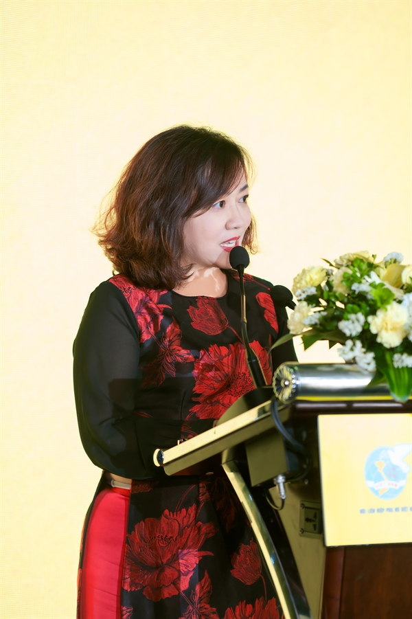 Bà Lê Thị Hồng Nhi, Giám đốc Truyền thông, Đối ngoại và PTBV, Unilever Việt Nam chia sẻ tại chương trình