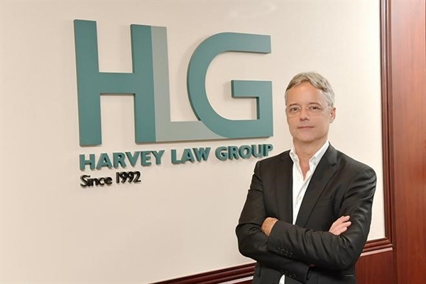  Nhà sáng lập Harvey Law Group, luật sư Jean-Francois Harvey