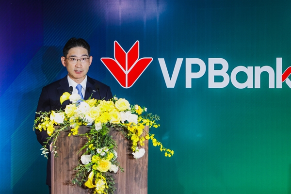 VPBank 3 Ông Tetsuro Imaeda, Phó Tổng giám đốc đồng phụ trách Khối Kinh doanh Toàn cầu, Ngân hàng SMBC nhấn manh, sự kiện hôm nay đánh dấu chương mới của VPBank và SMBC với tư cách là đối tác chiến lược