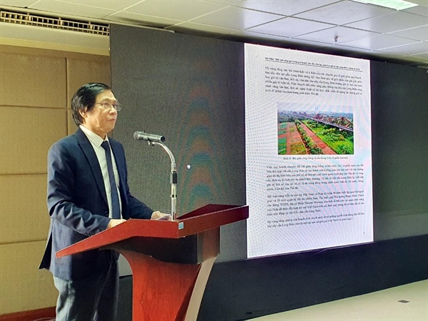 Ông Trần Ngọc Chính - Chủ tịch Hội Quy hoạch phát triển đô thị Việt Nam phát biểu tại Hội thảo.