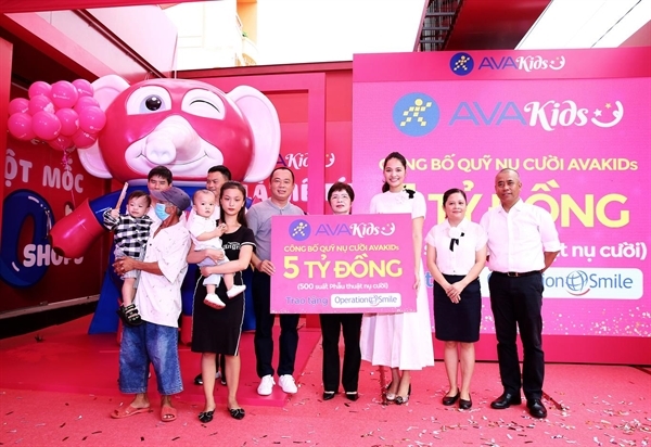 Huong Giang in a fundraising event.