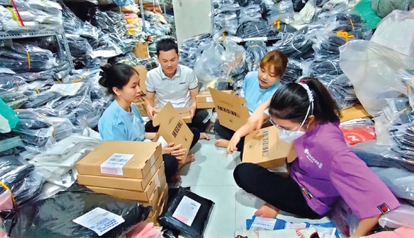 Chinese low-cost e-commerce battle lands in Vietnam