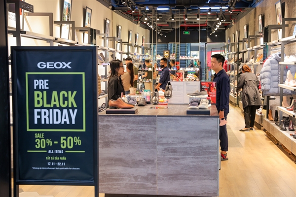 Geox giảm khủng lên tới 50% cho toàn bộ sản phẩm nhân dịp Black Friday.