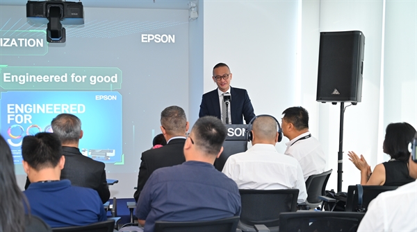 Lãnh đạo Epson phát biểu trong sự kiện khai trương văn phòng mới và trung tâm giải pháp tại TP.HCM.