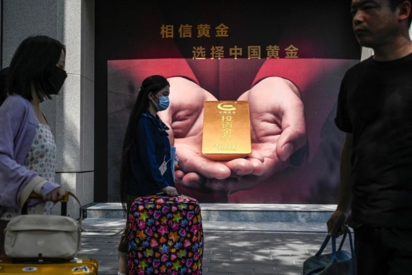 Nhu cầu trang sức bằng vàng tăng cao trong dịp Tết nguyên đán. Ảnh: SCMP.