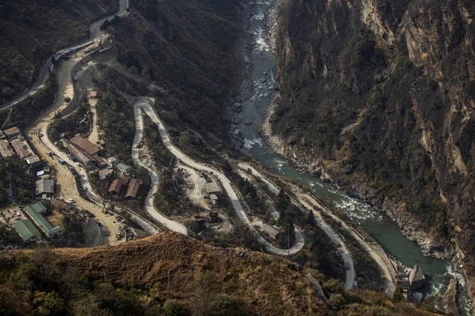 Một phần của dự án đường cao tốc Char Dham ở Uttarakhand. Ảnh: Bloomberg.