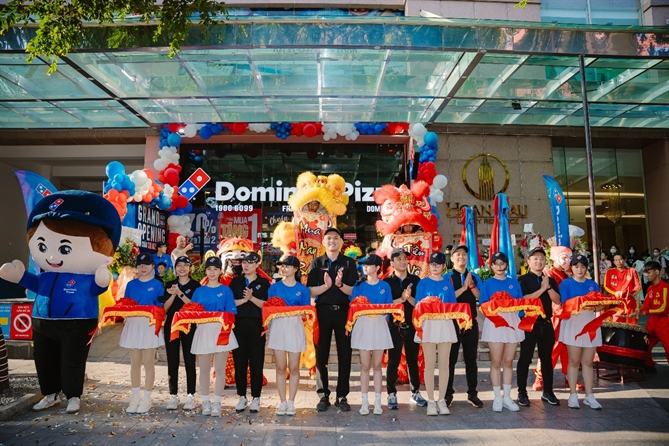 Khai trương cửa hàng Domino’s Pizza tại Nha Trang Center vào ngày 12/4.