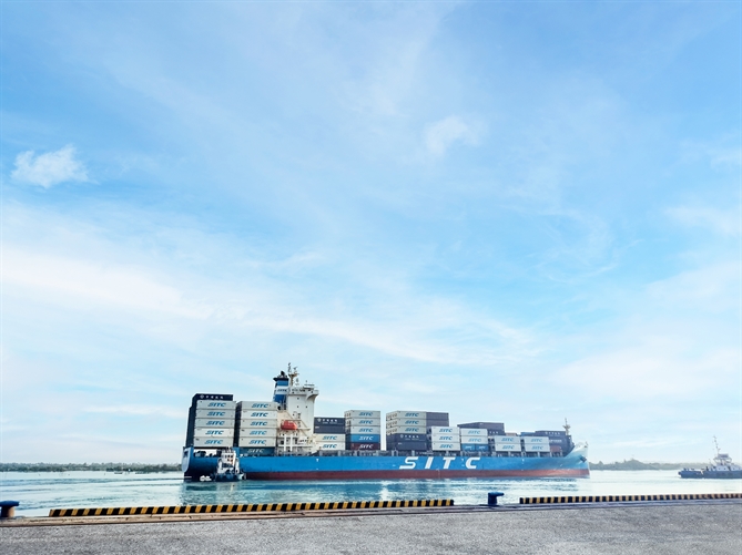 4. Cảng Chu Lai đang liên kết với các hãng tàu quốc tế, ổn định giá cước vận chuyển, gia tăng kết nối với tần suất 4 chuyến trên 1 tuần