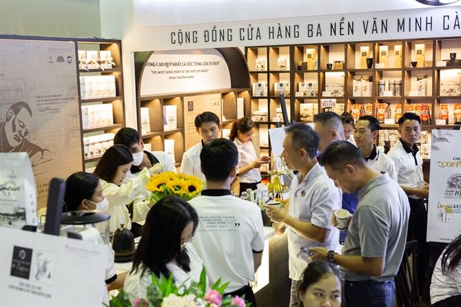 Cộng đồng kinh doanh khởi nghiệp thành công cùng Trung Nguyên E-Coffee đã có hơn 1.000 đối tác trên khắp các tỉnh thành Việt Nam và trên thế giới như Mỹ, châu Âu,…