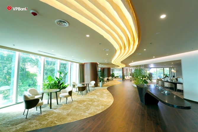 Không gian sang trọng của Diamond Lounge