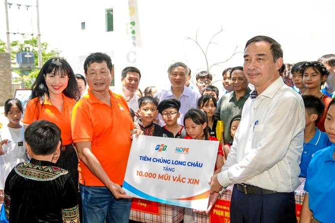 10.000 mui tiem vaccine cho phu nu, tre em thanh pho Da Nang