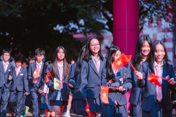 Những nụ cười hạnh phúc của học sinh TH School ngày khai trường