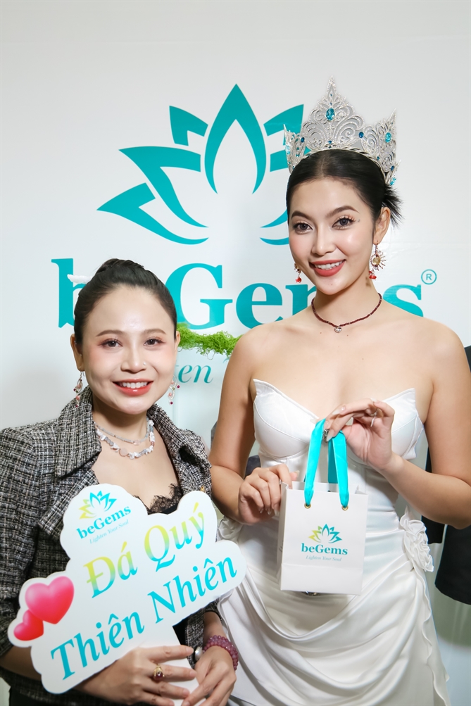 Bà Nguyễn Thị Ngọc Anh, Founder & CEO beGems và Hoa hậu Đại dương Thu Uyên