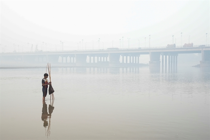 Nguyên nhân gây ra tình trạng ô nhiễm ở Lahore chủ yếu đến từ những đợt sương mù dày đặc vào mùa đông.