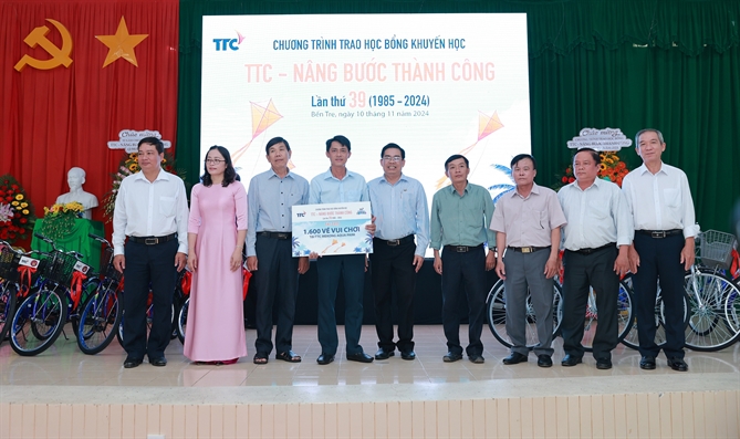 1.600 vé vui chơi tại công viên nước TTC Mekong Aqua Park giúp các em có thêm nhiều niềm vui sau giờ học căng thẳng.